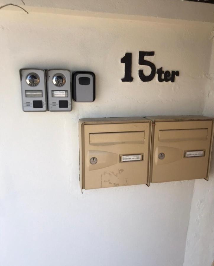 Appartement Tout Confort Avec Parking Ferme Арль Екстер'єр фото