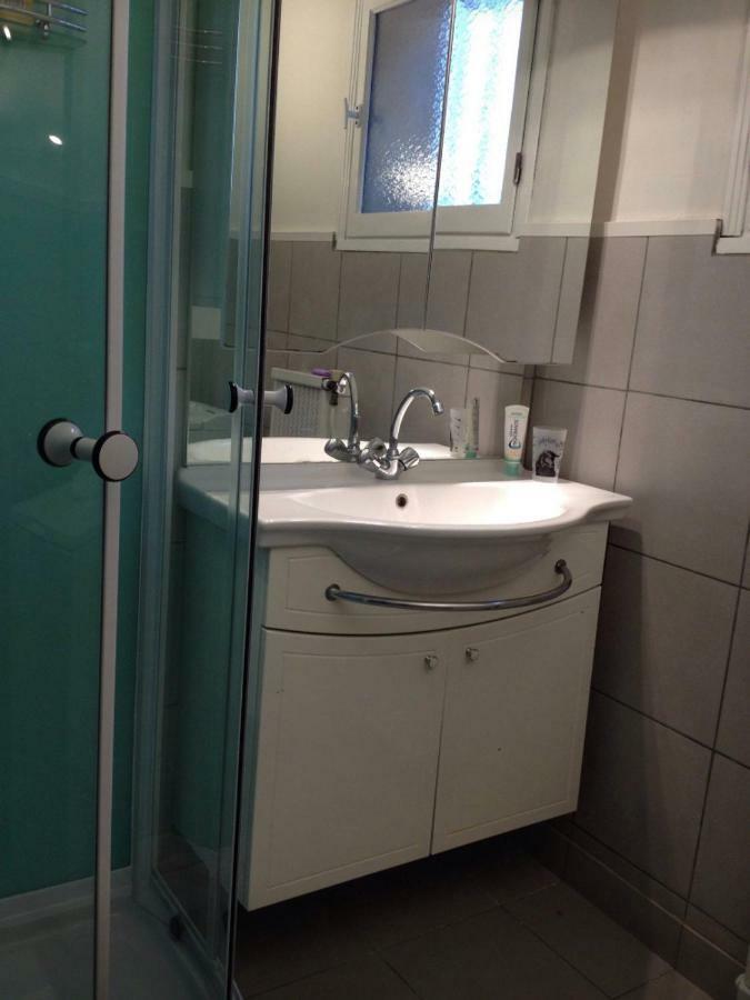 Appartement Tout Confort Avec Parking Ferme Арль Екстер'єр фото